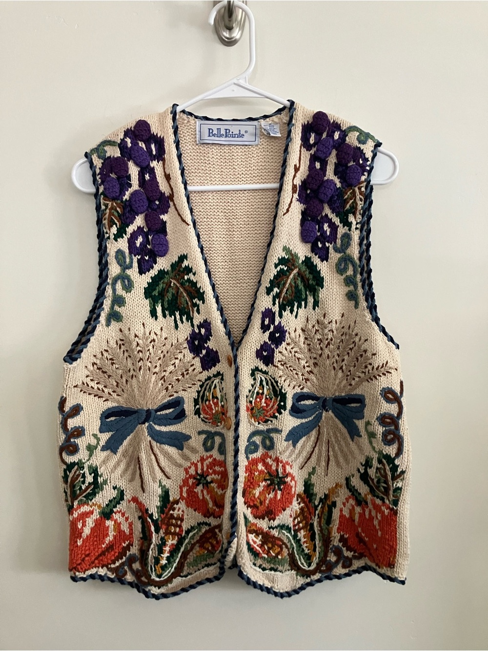 Vintage Grandmacore Autumnal  Embroidered Fall Harvest Knit Cream Vest